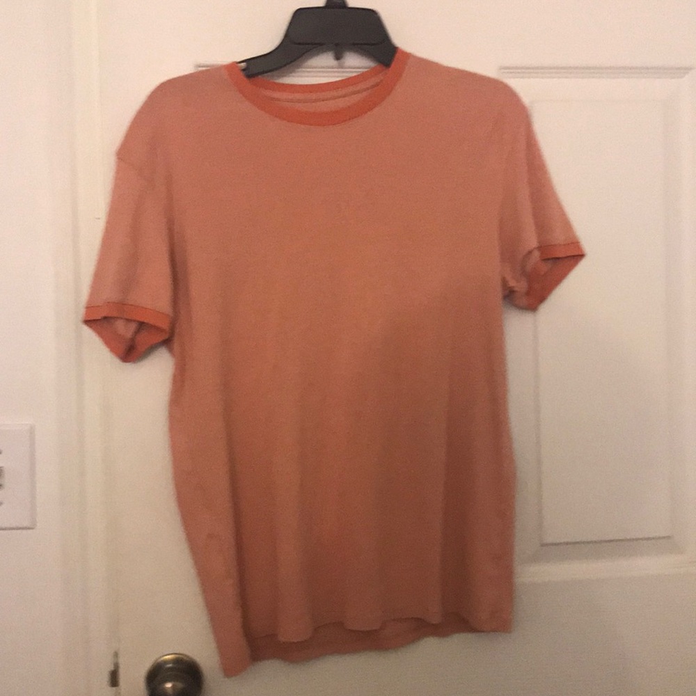 Small pink banana republic tee. 100% cotton